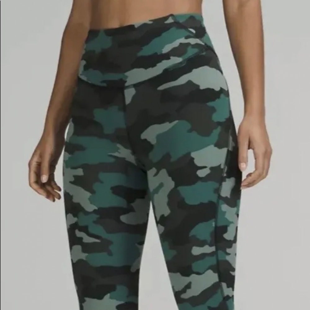 Lululemon Base Pace High Rise Tight 25” Size 20